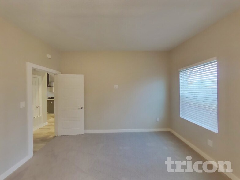 Building Photo - 1409 Wavelet Dr