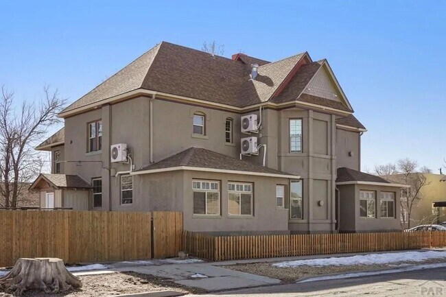 Building Photo - 1000 Carteret Ave
