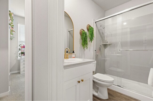 Building Photo - 1305 Swallowtail Dr