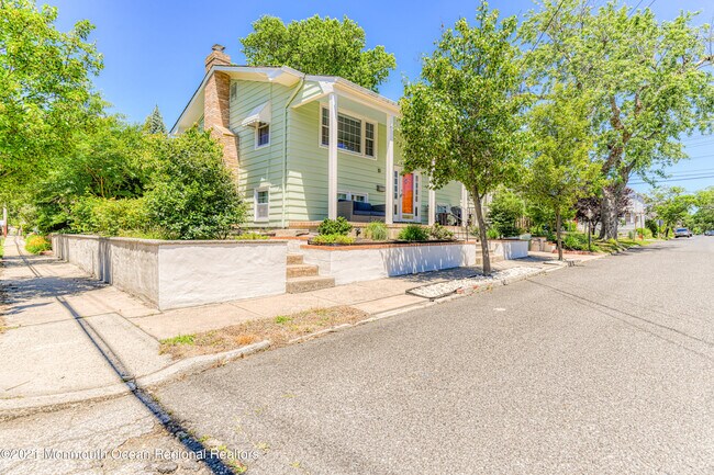 Building Photo - 180 Whitefield Ave