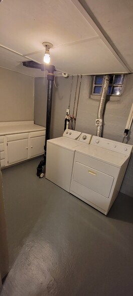 Laundry - 132 18th Ave N