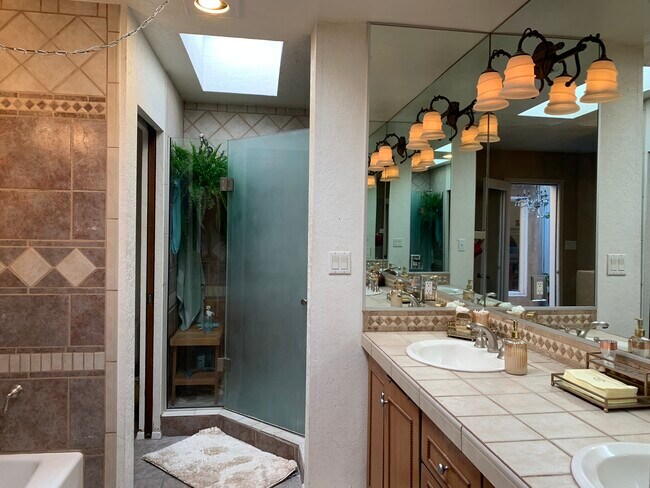 Building Photo - 3105 Camino Caballete NW