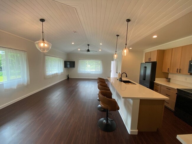 Building Photo - 118 G Malama Place