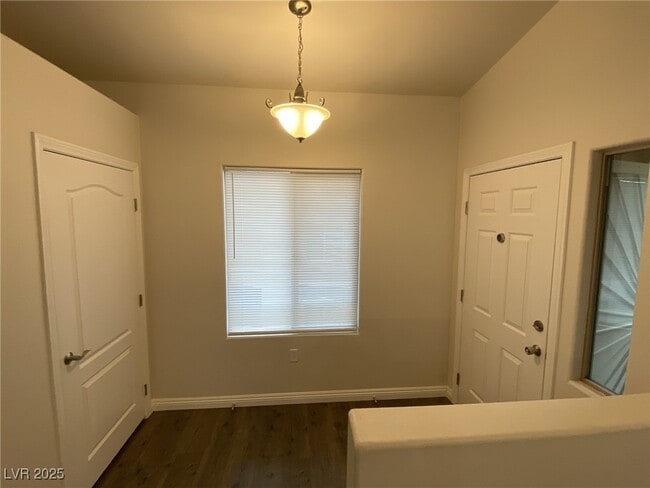 Building Photo - 8805 Jeffreys St