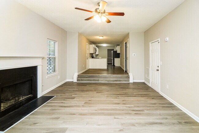 Building Photo - 852 Cascade Crossing