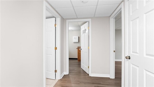 Building Photo - 15 Abbott Ave