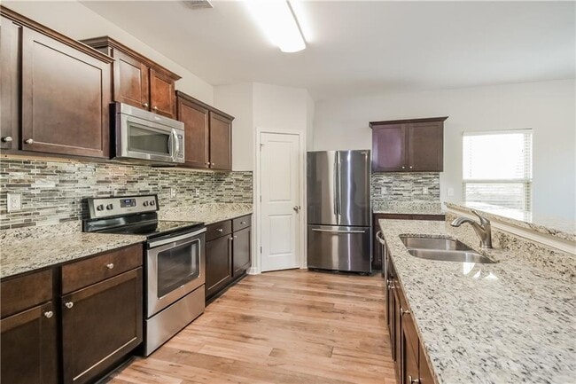 Building Photo - 47 Autumn Canyon Path SE