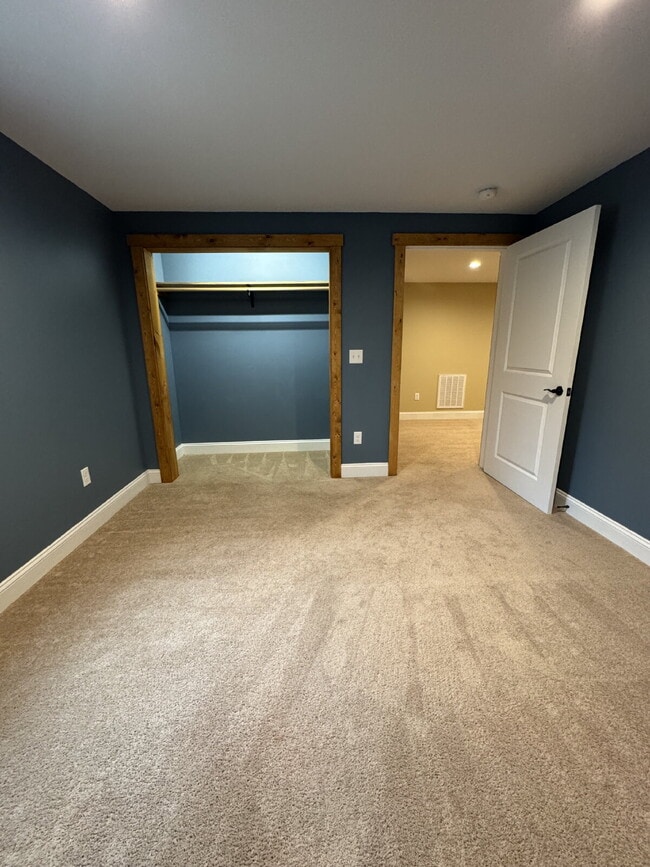 Building Photo - 156 Walnut Heights Ln