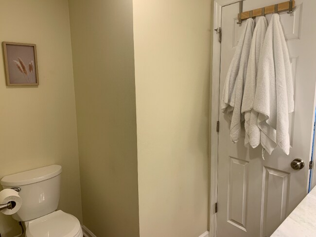 Building Photo - 214 Double Eagle Dr