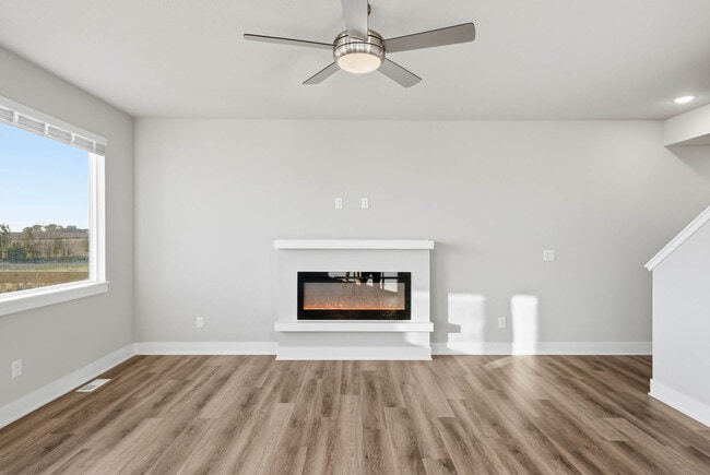 Building Photo - 526 43rd St SW