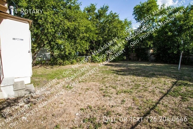 Building Photo - Cozy 2 Br/1 Ba Home Near At&t Center