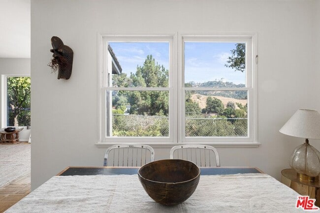 Building Photo - 2294 Mountain Oak Dr