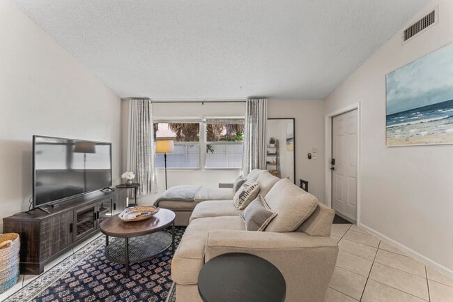 Building Photo - 8745 Sol Terrace