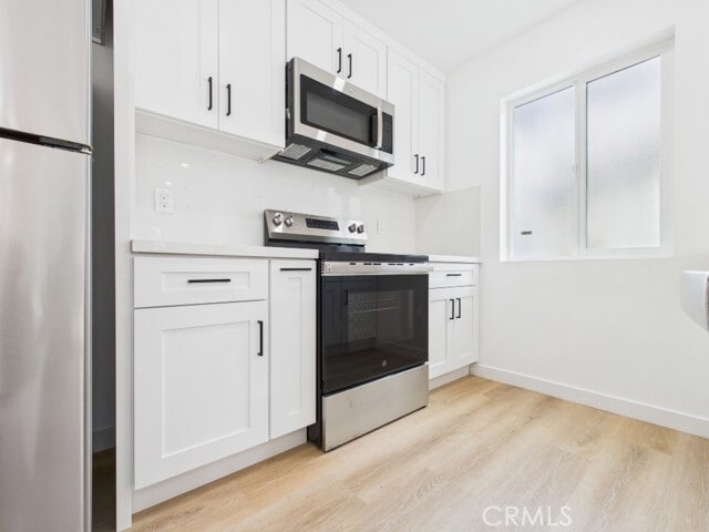 Building Photo - 748 Newport Ave