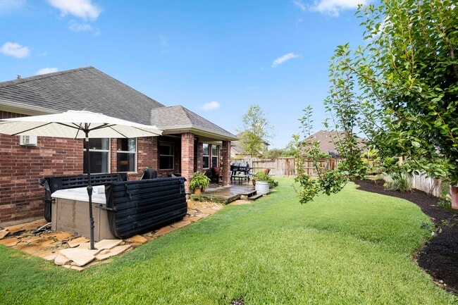 Building Photo - 18918 Cove Mill Ln