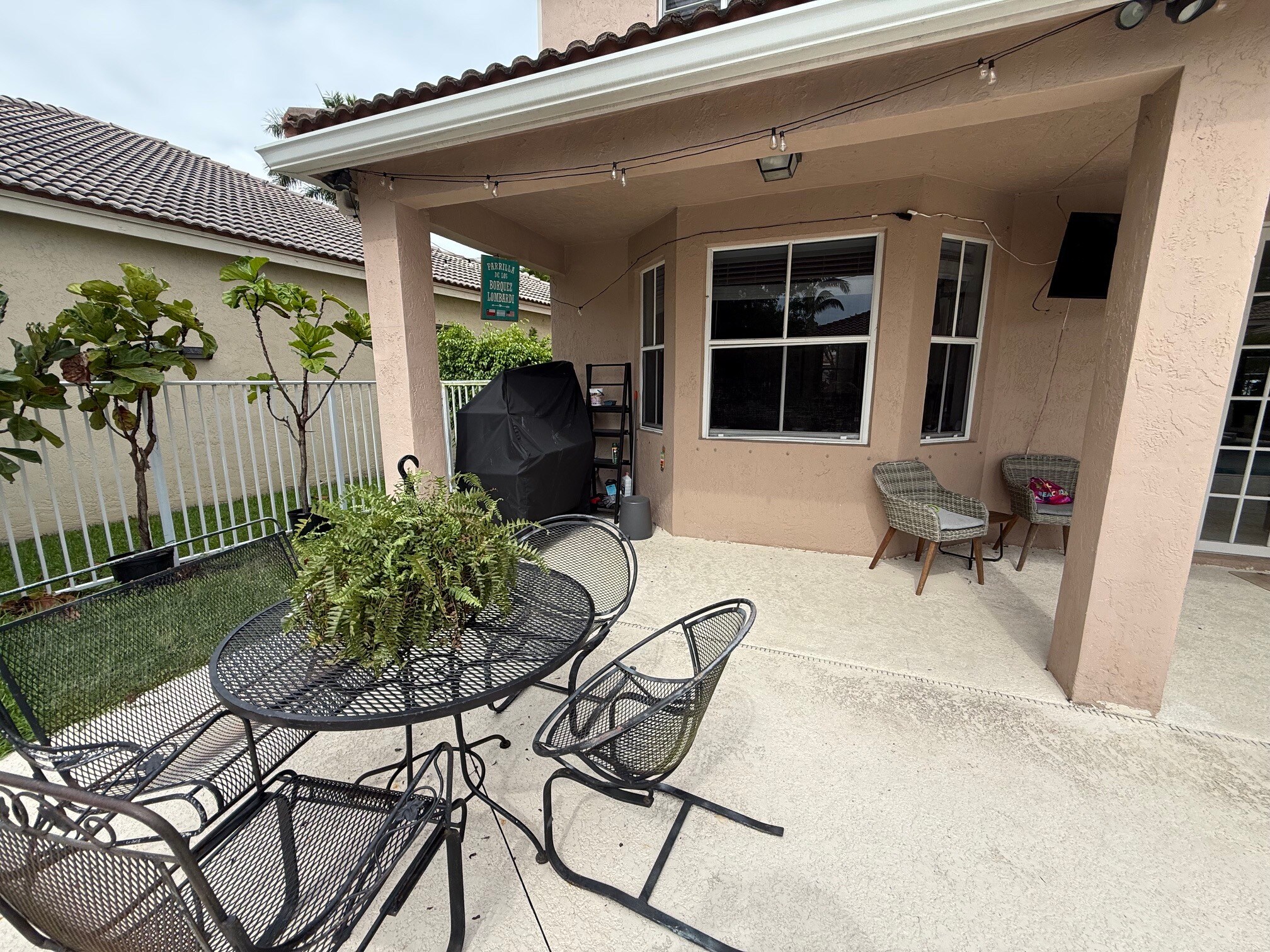 Building Photo - 947 Nandina Drive