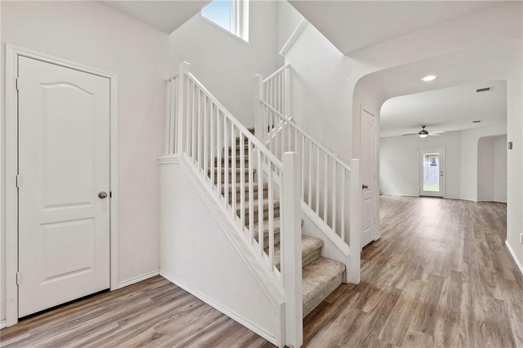 Building Photo - 201 Danablu Dr