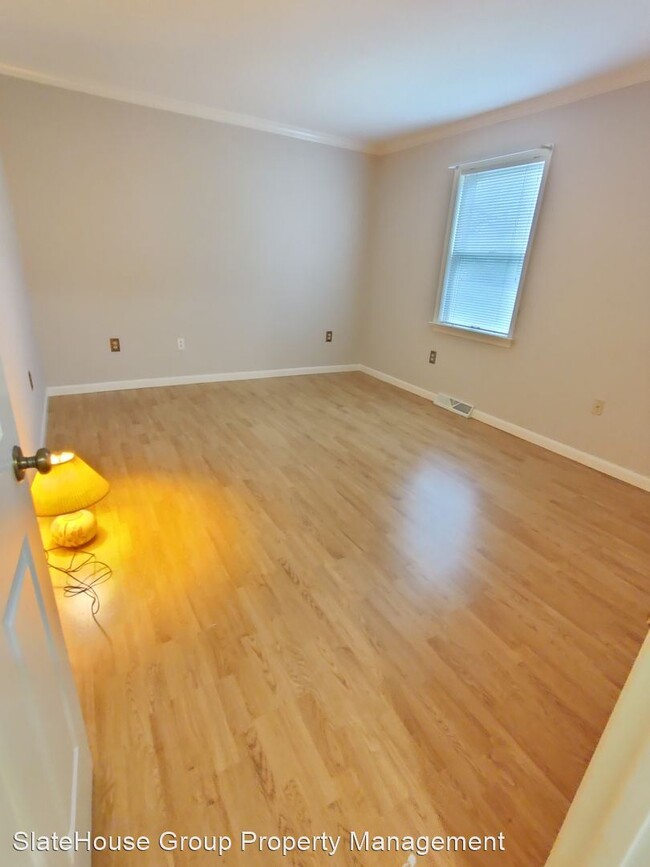 Building Photo - 2 br, 1 bath House - 12 Ashlea Village