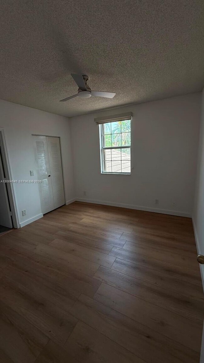 Building Photo - 1531 Barcelona Way