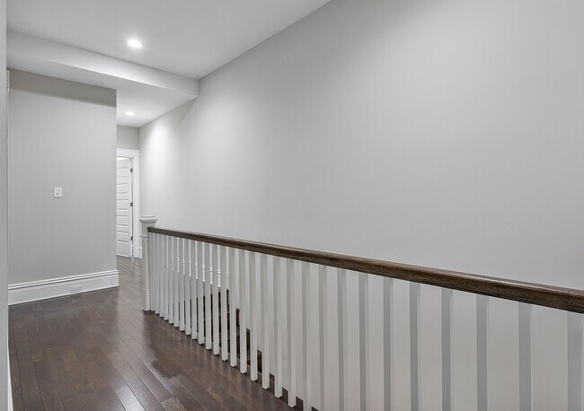 Building Photo - 1605 Park Ave
