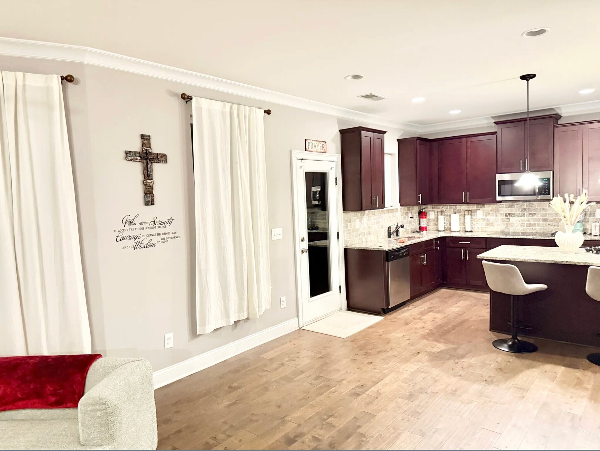 Building Photo - 819 Burch Creek Dr
