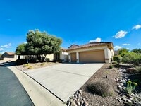 Building Photo - Long Term Fully Furnished 2 Bedroom with D...