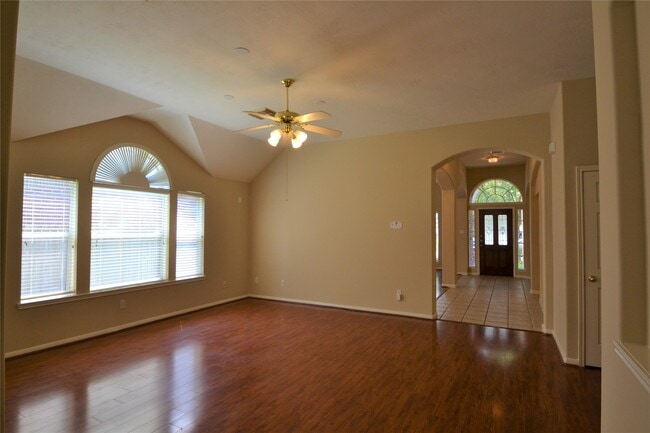 Building Photo - 6011 Stevens Creek Ct