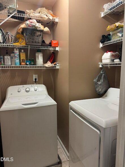 Building Photo - 2044 Metacomet Way