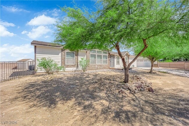 Building Photo - 6425 W Quail Ave