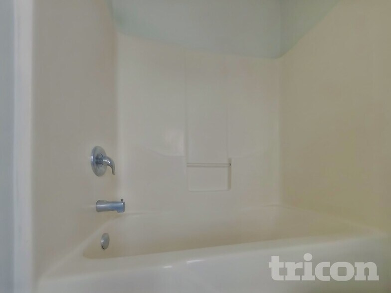 Building Photo - 10721 Esprit Pl