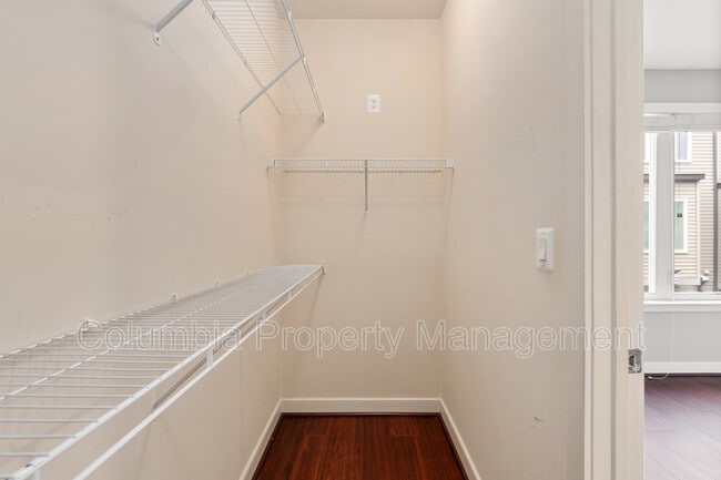 Building Photo - 4516 Kennedy St