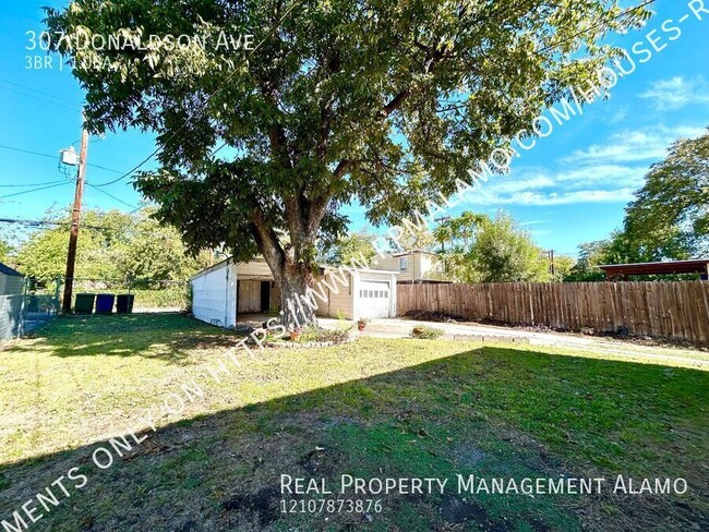 Building Photo - AVAILABLE NOW! Newly Renovated 3 Bedroom /...