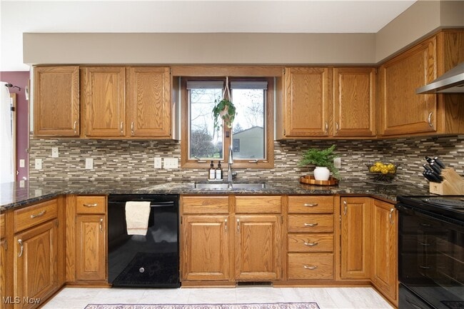 Building Photo - 5162 Johnnycake NE Rdg