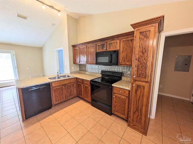 Building Photo - 4920 Mayo Cir