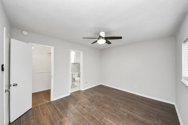 Building Photo - 15135 Chipman Ln.