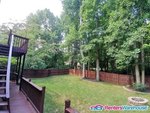 Building Photo - 852 Rockfount Way