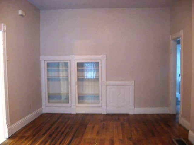 Building Photo - 634 S Poplar St
