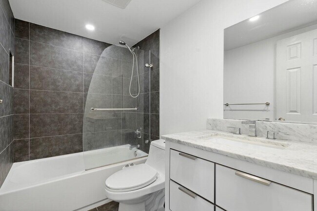 Building Photo - 1765 San Jose Dr