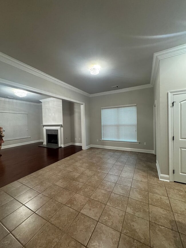 Building Photo - ? Stylish Brick  Rental Home in Riverscape...