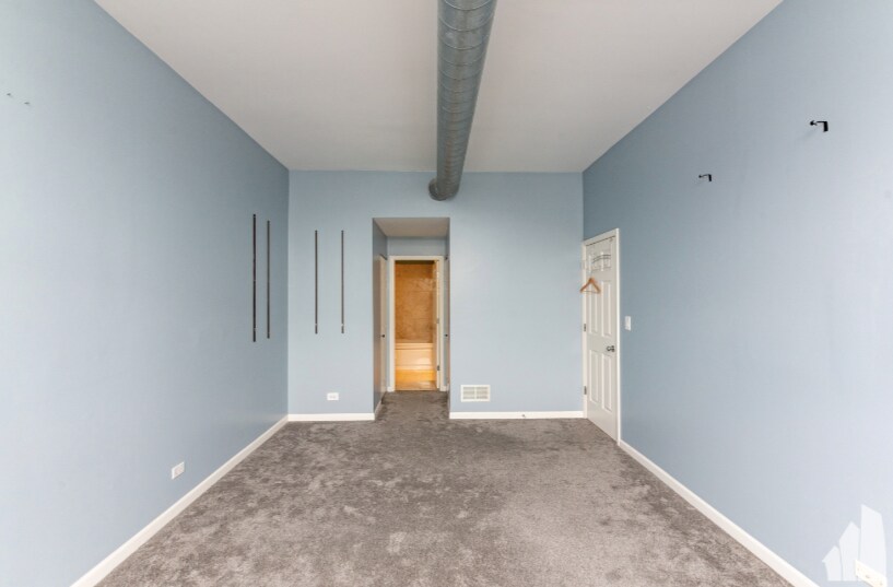 Building Photo - 2356 N Elston Ct