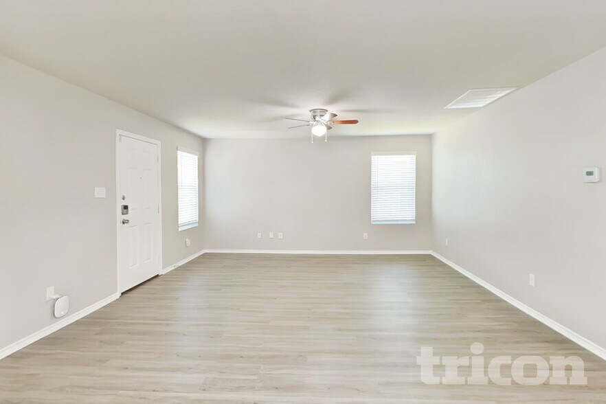 Building Photo - 8506 Amistad Cove