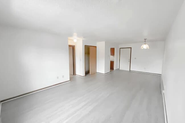 Building Photo - 10 Park Terrace Blvd