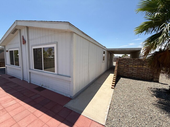 Building Photo - Two Bedroom Double Wide in the Fortuna Foothills!