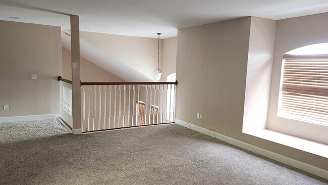 Building Photo - 9143 Lake Avon Dr