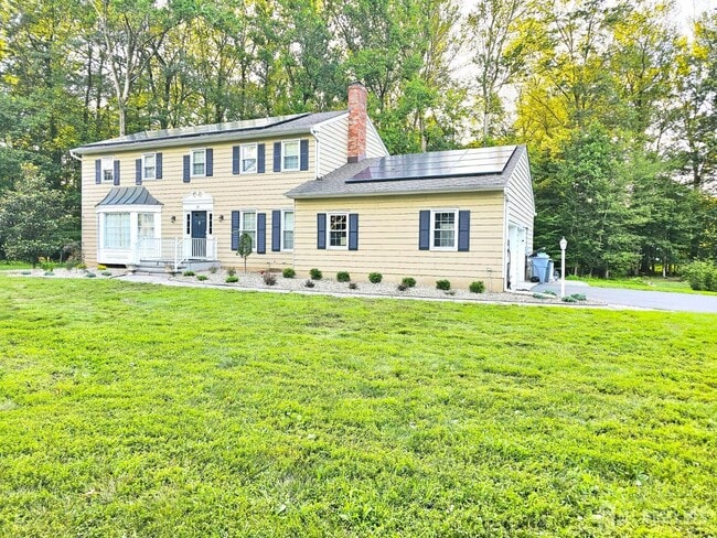 Building Photo - 19 Monterey Dr