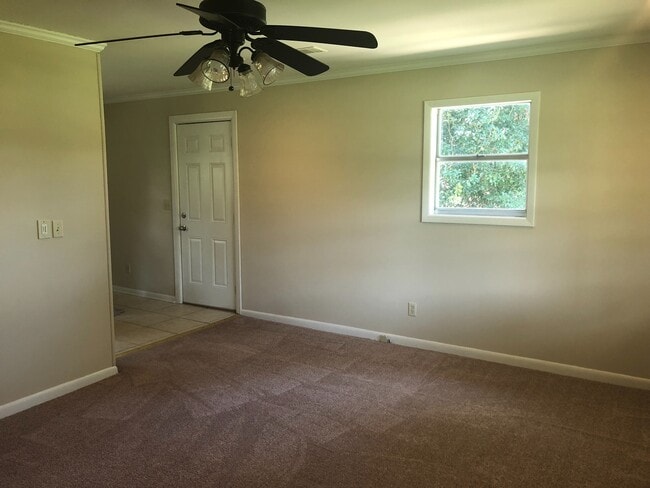 Building Photo - 3 BR 2 bath home on Smart Rd in Troy