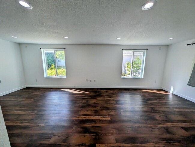 Building Photo - Large 4 Bedroom Home for rent in PO - Over Two Acres and Room to Roam!