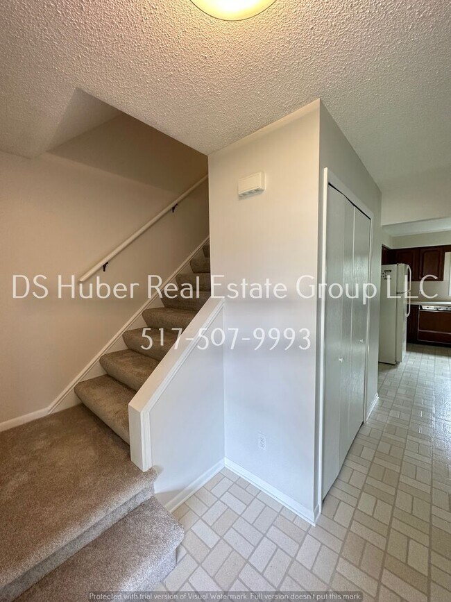 Building Photo - 3501 Sandhurst Dr