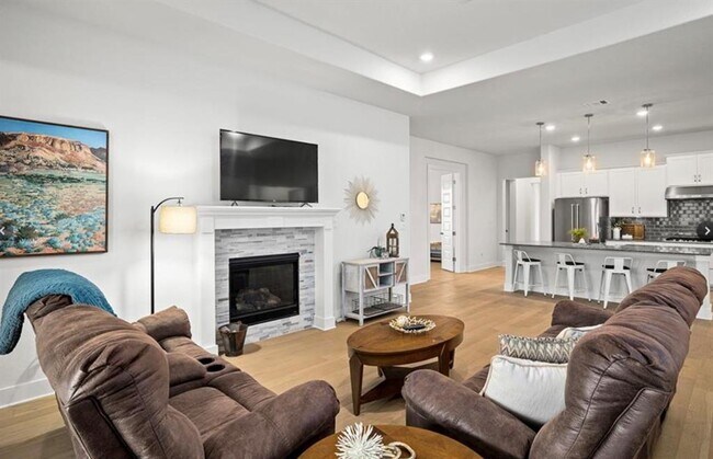 Building Photo - 112 Crimson Sky Ct