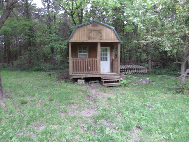 Building Photo - 2203 Old Sycamore Loop